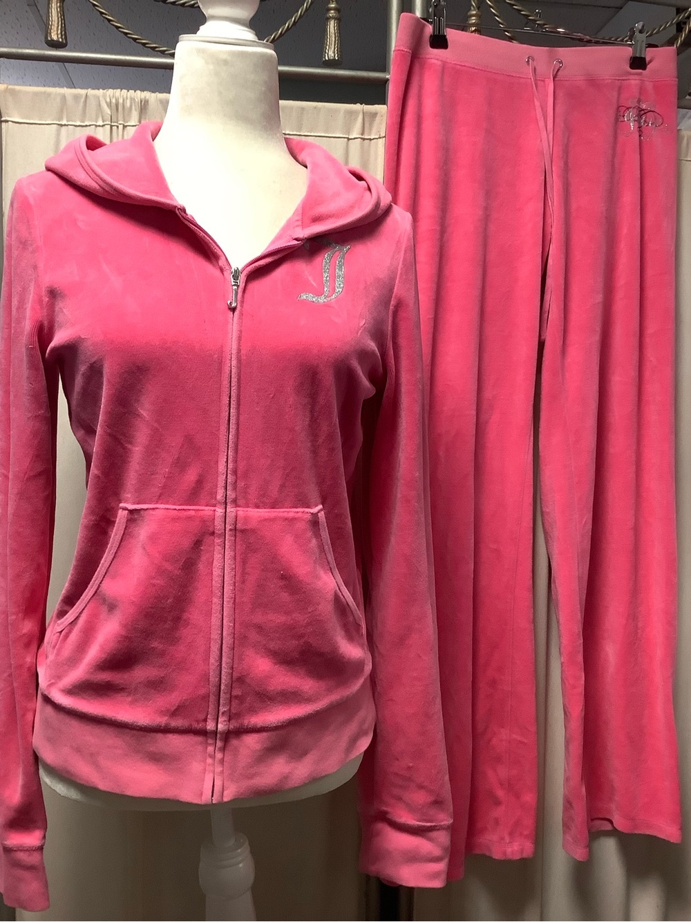 Juicy Couture 2010 Velour Zip Hoodie & Pants 30 x 33